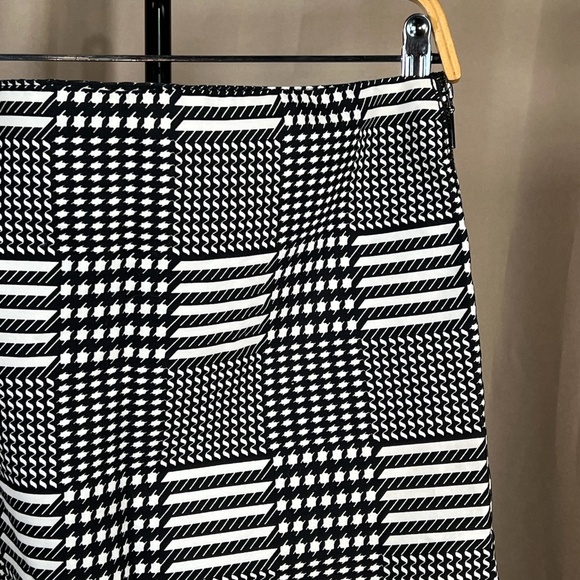 Anne Klein Size 10 Faux Leather Checked Houndstooth Mini Skirt Zipper Detail - Picture 6 of 14